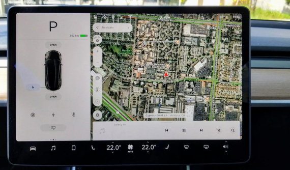 Google Maps sẽ tích hợp sâu vào hệ thống bản đồ trên xe điện