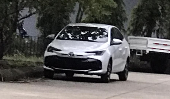 Bắt gặp Toyota Vios 2023 với thiết kế không đụng hàng dành cho khách Việt xuất hiện tại trạm đăng kiểm, chờ ngày ra mắt để xem bản gì