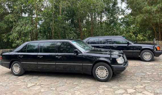 Cặp đôi Mercedes-Benz Limousine 6 cửa độc nhất Việt Nam của Trung Nguyên lần đầu lộ diện, giá trị không thua gì các siêu xe đắt tiền
