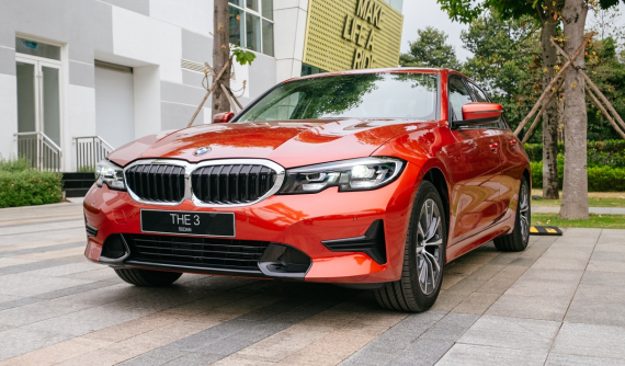 Xe BMW được giảm giá hàng loạt, 3-Series bản thấp rẻ hơn cả Toyota Camry bản cao
