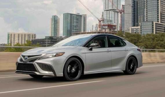 10 mẫu ô tô tốt nhất năm 2023: xe hybrid thống trị