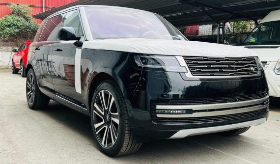 Range Rover mới tinh dành cho khách Việt nào không thích chờ đợi, giá tận 12 tỷ đồng