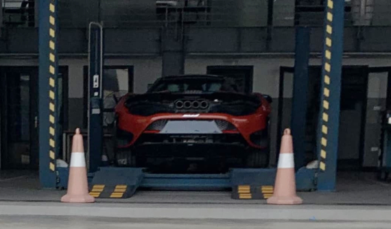 Lộ ảnh 1 siêu xe giới hạn của McLaren mới về Việt Nam