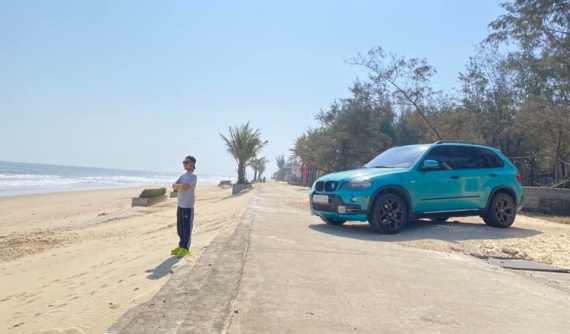 Chi 14 triệu đổ 560 lít xăng để đi xuyên Việt, chủ xe "BIM già" chia sẻ lý do bất ngờ