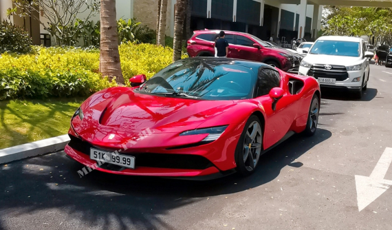 May mắn hơn Cường "Đô-la", "đại gia mạng xã hội" tại Việt Nam lại bấm được biển tứ quý cho Ferrari SF90 Spider hơn 54 tỷ đồng