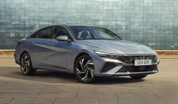Hyundai Elantra 2023 chính thức được tung ra với thiết kế nâng cấp, giá từ 354 triệu đồng