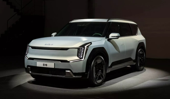SUV thuần điện cỡ lớn Kia EV9 2024 chính thức ra mắt, chuẩn bị cạnh tranh với VinFast VF9