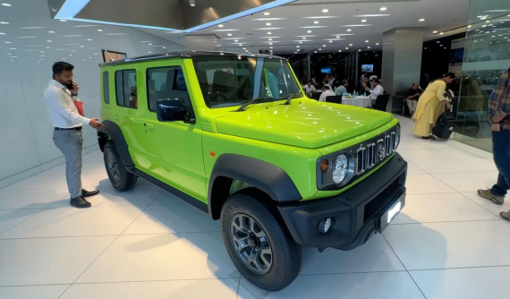 Mẫu SUV "bán chạy như tôm tươi" Suzuki Jimny 5 cửa đã có mặt tại đại lý, chờ ngày bán ra