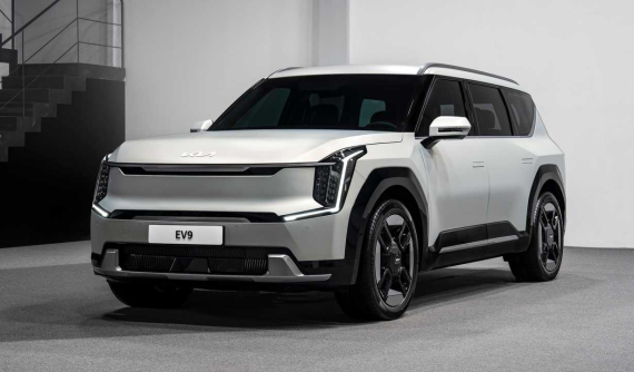 Kia EV9 2024 có 3 phiên bản, nội thất 6 chỗ hoặc 7 chỗ, giá khởi điểm rẻ hơn VinFast VF9 tại Việt Nam
