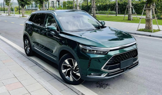 SUV bị "thất sủng" tại Trung Quốc Beijing X7 bất ngờ giảm giá tại Việt Nam nhưng hóa ra vẫn tăng, chẳng kém gì trò "thổi giá" bất động sản
