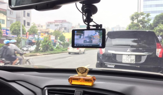 Mua ô tô mới, nên lắp thêm phụ kiện gì để tránh "ném tiền qua cửa sổ"?