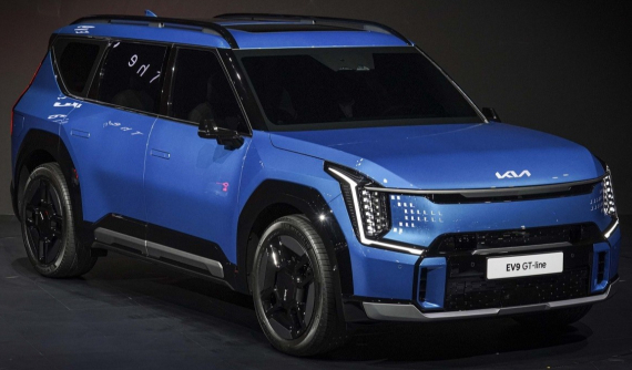 Chiêm ngưỡng vẻ đẹp thực tế của SUV điện cỡ lớn Kia EV9 GT Line 2024