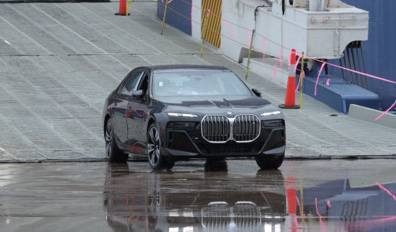 Bộ ba ô tô điện hạng sang của BMW âm thầm được thông quan tại Việt Nam