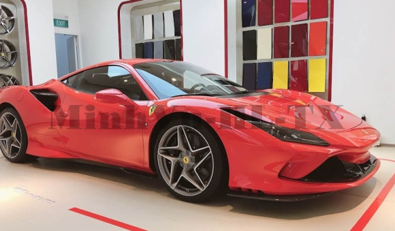 Nhận bàn giao Ferrari F8 Tributo 2023 duy nhất trên thế giới, khách hàng này chẳng khác gì được trúng số độc đắc
