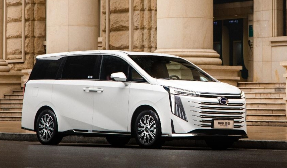 MPV cỡ lớn GAC Trumpchi E9 ra mắt, "phả hơi nóng" lên Toyota Alphard