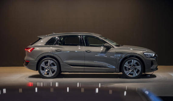Xem trước SUV điện hạng sang Audi Q8 e-Tron sắp về Việt Nam