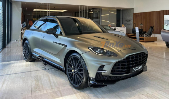 Đánh giá nhanh Aston Martin DBX 707 với màu sơn Satin Titanium Grey độc nhất Việt Nam