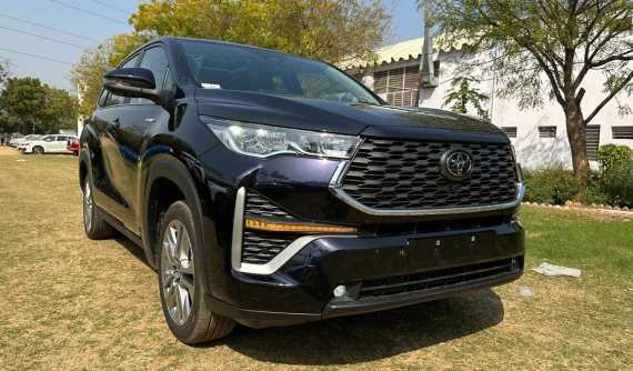 Toyota Innova 2023 bản cao cấp "cháy hàng", khách mua phải chờ ít nhất 2 năm mới được giao xe