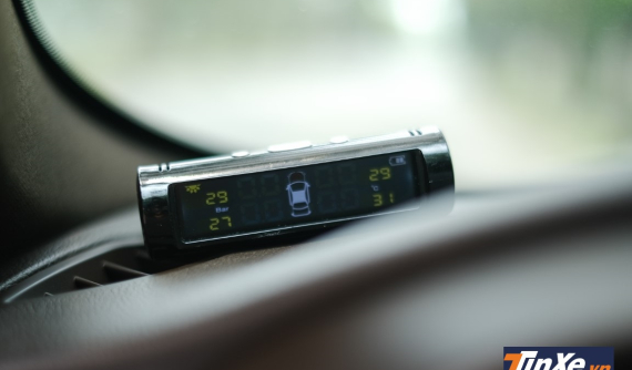 Cảm biến áp suất lốp: Trang bị rẻ tiền, dễ lắp đặt, công dụng hiệu quả không ngờ