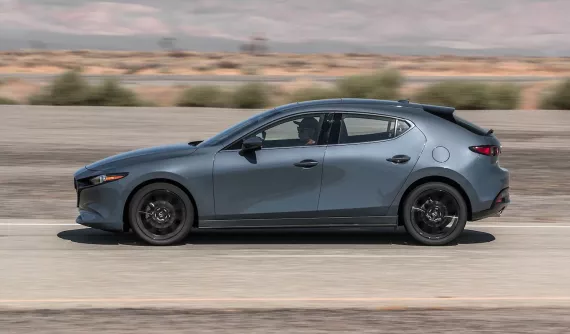 Doanh số sedan hạng C tháng 3/2023: Mazda3 vững vàng ngôi vương, Hyundai Elantra giảm sút phong độ