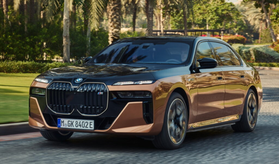 Làm quen với BMW i7 M70 xDrive 2024 - xe điện hạng sang nhanh nhất của thương hiệu xứ Bavaria
