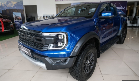 Chiêm ngưỡng "vua bán tải" Ford Ranger Raptor 2023 tại đại lý, chuẩn bị bàn giao cho khách Việt