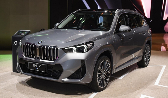 BMW X1 Li 2023 trình làng như minh chứng cho thấy xe nào ở Trung Quốc cũng có thể phóng to và kéo dài