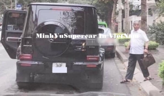 Ngoài 3 chiếc Rolls-Royce gần 100 tỷ đồng, Mercedes-AMG G63 Edition 1 cũng là "cận vệ" hay tháp tùng ông Lê Thanh Thản