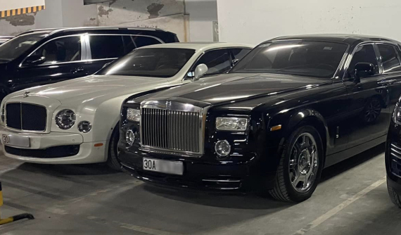 Ngoài 2 chiếc Rolls-Royce Phantom, "đại gia điếu cày" Lê Thanh Thản còn sở hữu Bentley Mulsanne, đúng là gu của chủ tịch có khác
