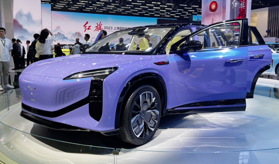 SUV điện Hồng Kỳ E202 - đối thủ của VinFast VF9 - được bật mí ra mắt vào năm sau, sạc 5 phút có thể chạy 300 km