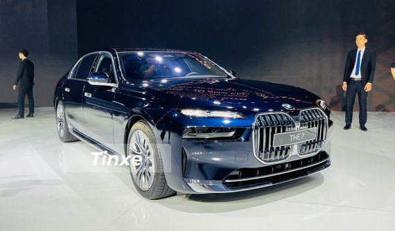 BMW 7-Series thế hệ mới chính thức ra mắt Việt Nam, thêm phiên bản, giá tăng đến 2,1 tỷ đồng