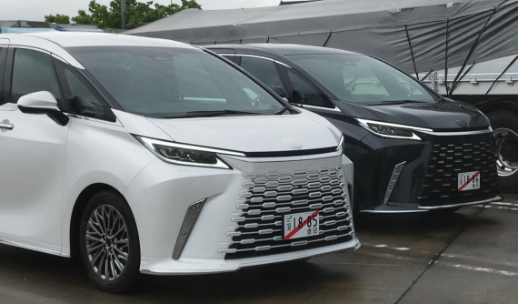 Video quay cảnh "chuyên cơ mặt đất" Lexus LM thế hệ mới chạy trên đường phố, chờ ngày về Việt Nam