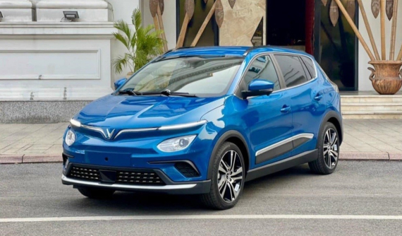 Giá mua VinFast VF e34 kèm pin giảm 70 triệu đồng, xuống còn 830 triệu đồng