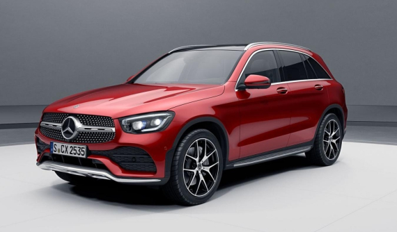 Mercedes-Benz tặng phí trước bạ cho khách mua GLC phiên bản cũ, giảm giá tới hơn 300 triệu đồng