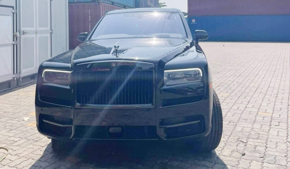 Hải quan truy tìm chủ nhân chiếc xe Rolls-Royce Cullinan bị bỏ rơi ở cảng Hải Phòng gần 1 năm