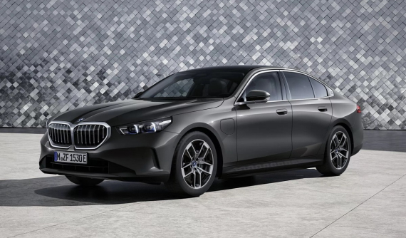 BMW 5-Series 2024 chính thức trình làng, khách hàng "thở phào" vì thiết kế không giống 7-Series