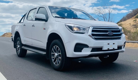 Xe bán tải Trung Quốc Qingling Taga bất ngờ xuất hiện tại trạm đăng kiểm của Việt Nam, đấu cùng Ford Ranger