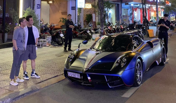 Minh "Nhựa" tái xuất cùng Pagani Huayra hơn 80 tỷ đồng khi đến dự tiệc của Cường "Đô-la"