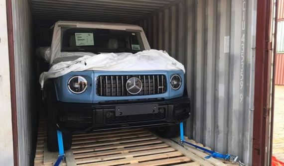 Lại thêm 1 xế khủng bị "bỏ quên' tại cảng Hải Phòng nhiều năm, lần này là SUV vạn người mê Mercedes-AMG G63