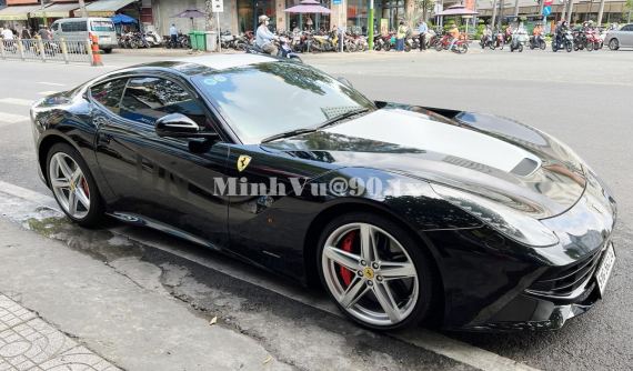 Ông Đặng Lê Nguyên Vũ lần đầu cầm lái Ferrari F12 Berlinetta, 1 trong các ngựa chồm có động cơ hút khí tự nhiên mạnh nhất