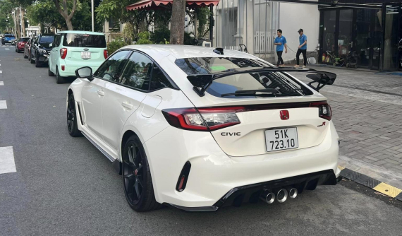 Không phải xe của Cường "Đô-la", đây mới chính là chiếc Honda Civic Type R 2023 đầu tiên ra biển số tại Việt Nam