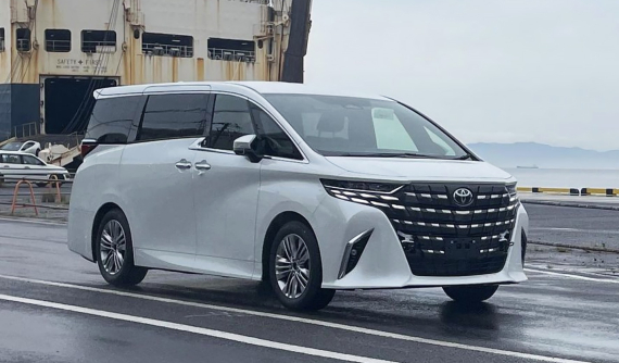 "Chuyên cơ mặt đất" Toyota Alphard 2023 rò rỉ giá bán và trang bị trước thời điểm ra mắt