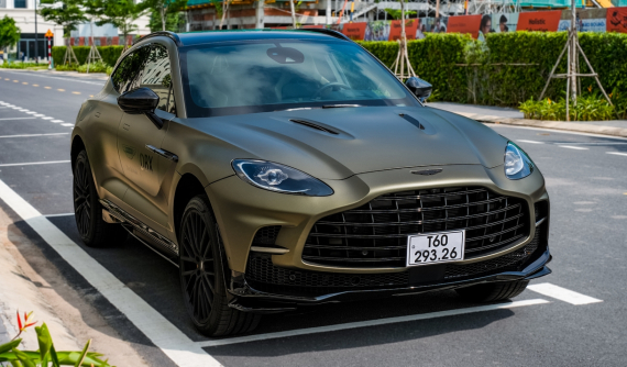 Aston Martin DBX 707 trên đường phố Sài thành, hơn 21,8 tỷ đồng cho sự phục vụ của SUV V8 nhanh nhất thế giới