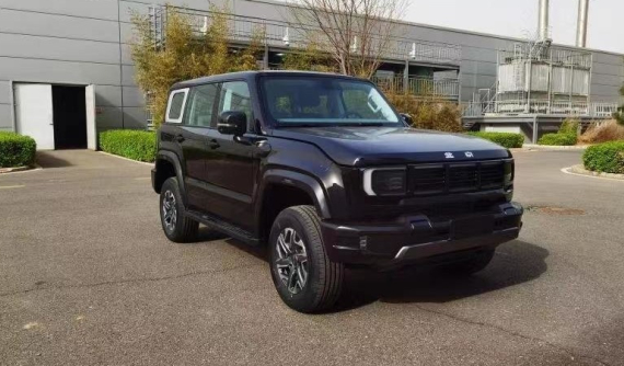 Vén màn Beijing BJ40 thế hệ mới với thiết kế như "vua việt dã" Mercedes-Benz G-Class