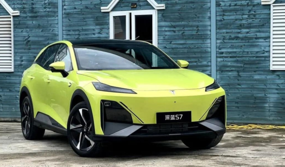 Deepal S7 - "Lamborghini Urus của Trung Quốc" - chính thức ra mắt, tấm che nắng biến thành màn hình giải trí, giá từ 486 triệu đồng