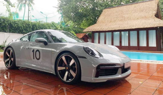 911 Sport Classic đầu tiên Việt Nam bàn giao cho chủ nhân, nhà sưu tập với hơn 50 chiếc Porsche đủ loại