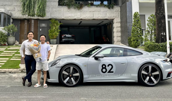 Cường "Đô-la" nhận bàn giao xe Porsche 911 Sport Classic sớm hơn dự kiến, giá lăn bánh trên 21 tỷ đồng