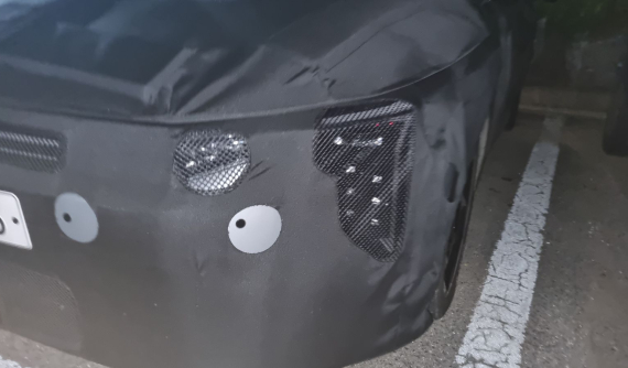 Kia K3 2024 xuất hiện trên đường phố, thêm đèn pha giống Sorento và Morning mới, đèn hậu tương tự Seltos