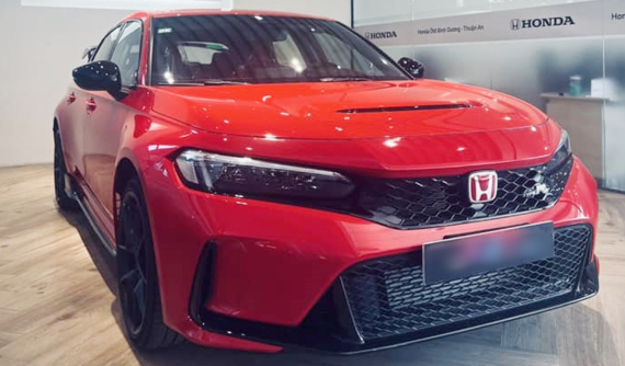 Honda Civic Type R 2023 đầu tiên tại Việt Nam sở hữu màu đỏ Rallye, chủ nhân là ông chủ 1 xưởng độ xe