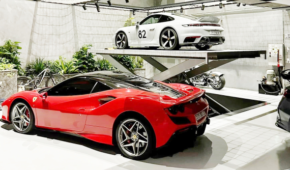 Sau 1 tháng được bán cho Minh "Nhựa", siêu xe Ferrari F8 Tributo bất ngờ xuất hiện ở garage xe của Cường "Đô-la"